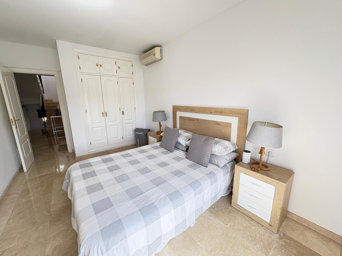 Se vende Pareada de 3 dormitorios en Costa Del Sol, Málaga, España