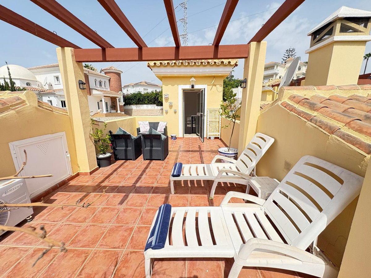 Se vende Pareada de 3 dormitorios en Costa Del Sol, Málaga, España