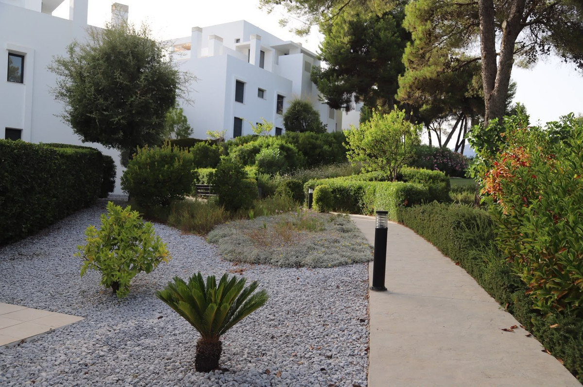 3 Bed Apartment for sale in Atalaya Costa Del Sol, Málaga, Spain