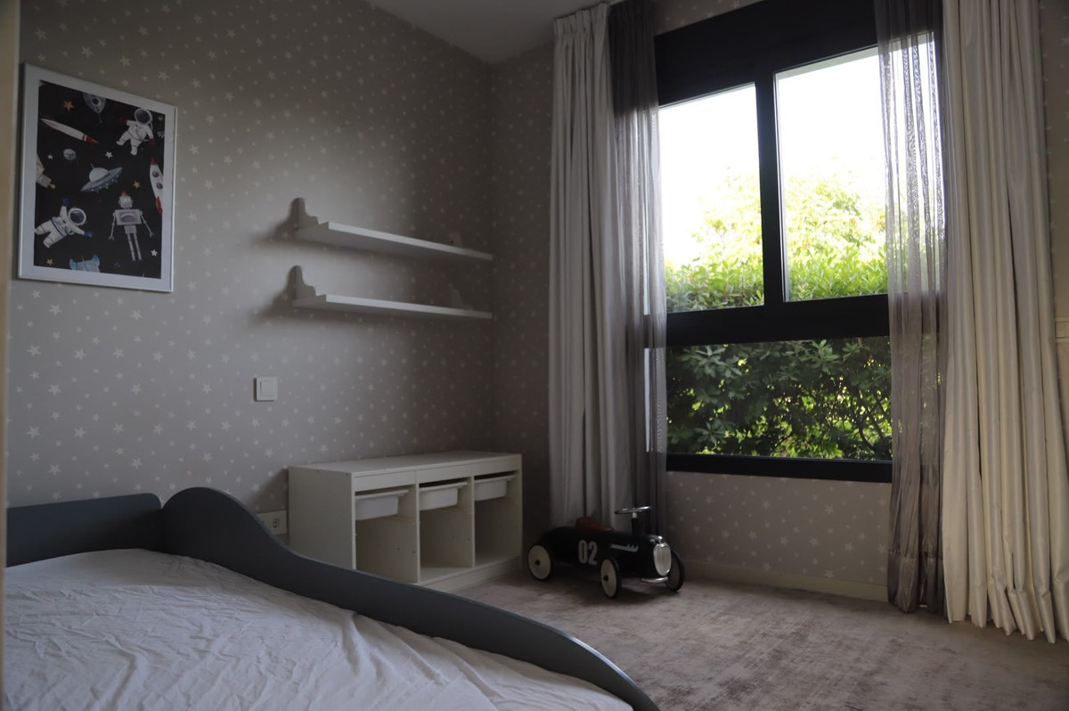 3 Bed Apartment for sale in Atalaya Costa Del Sol, Málaga, Spain