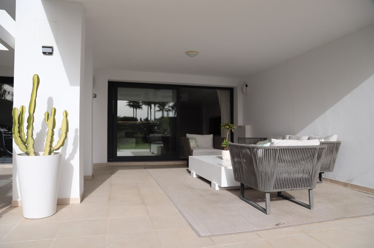 3 Bed Apartment for sale in Atalaya Costa Del Sol, Málaga, Spain