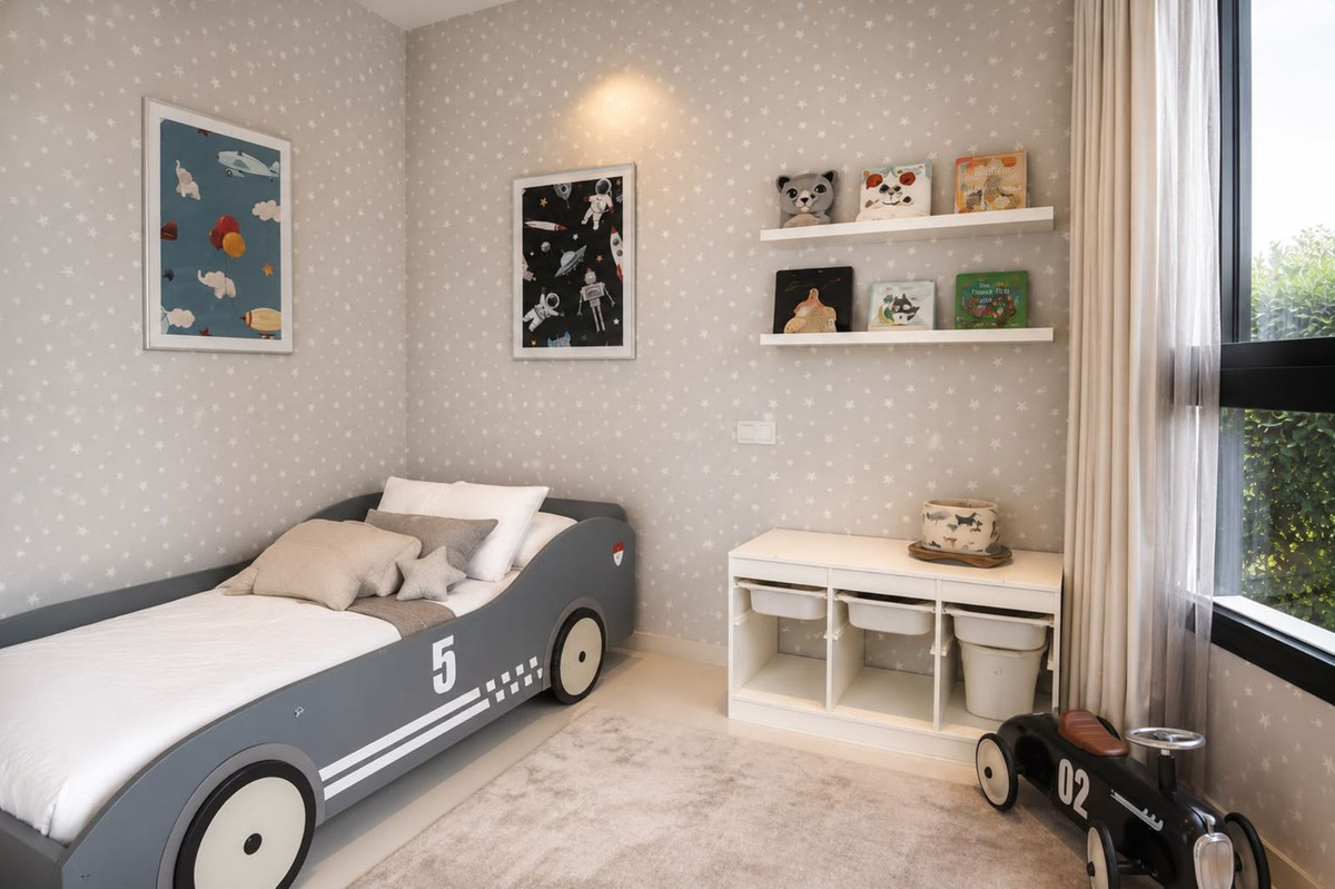 3 Bed Apartment for sale in Atalaya Costa Del Sol, Málaga, Spain