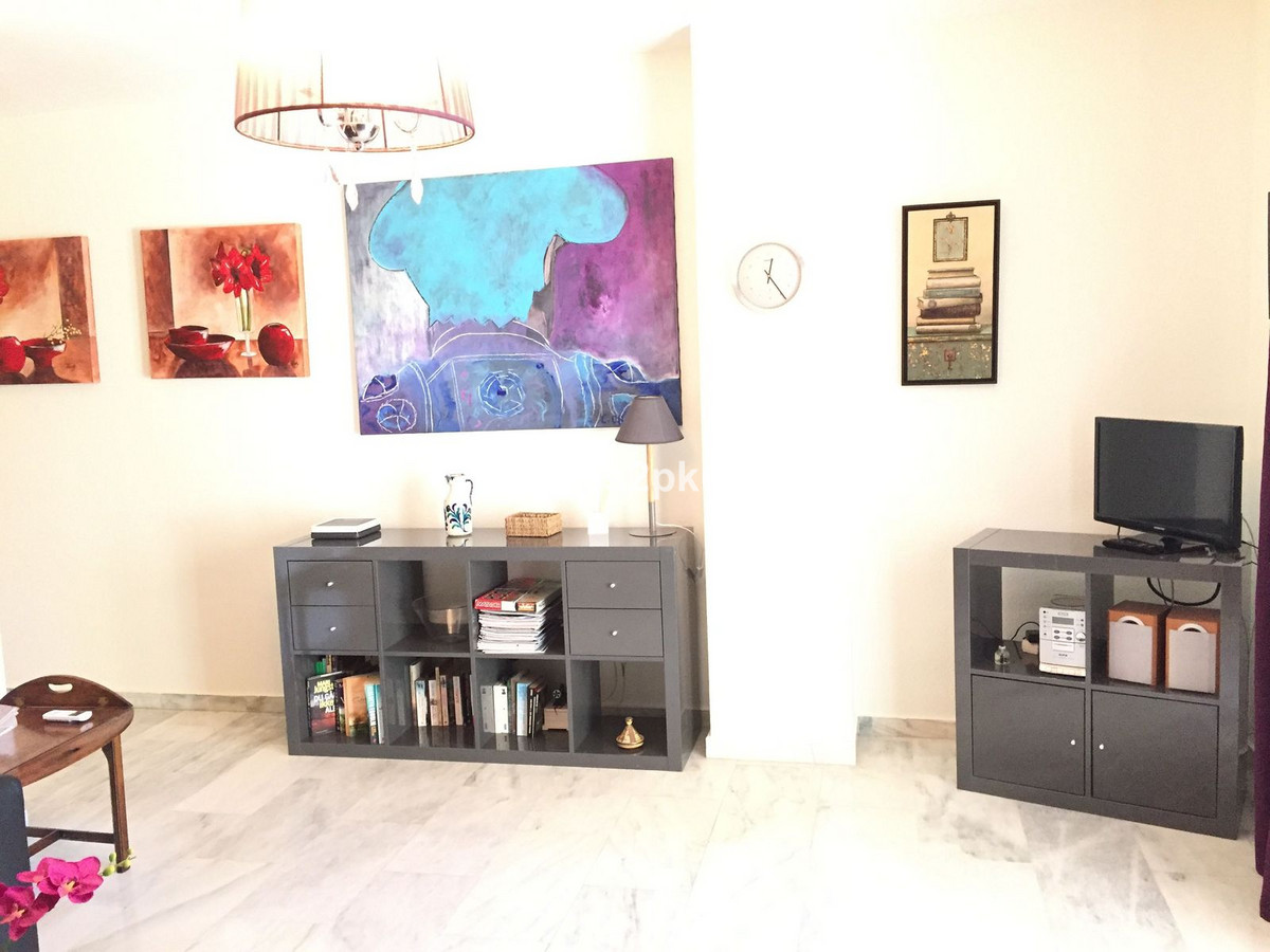 1 Bed Apartment for sale in Estepona Costa Del Sol, Málaga, Spain