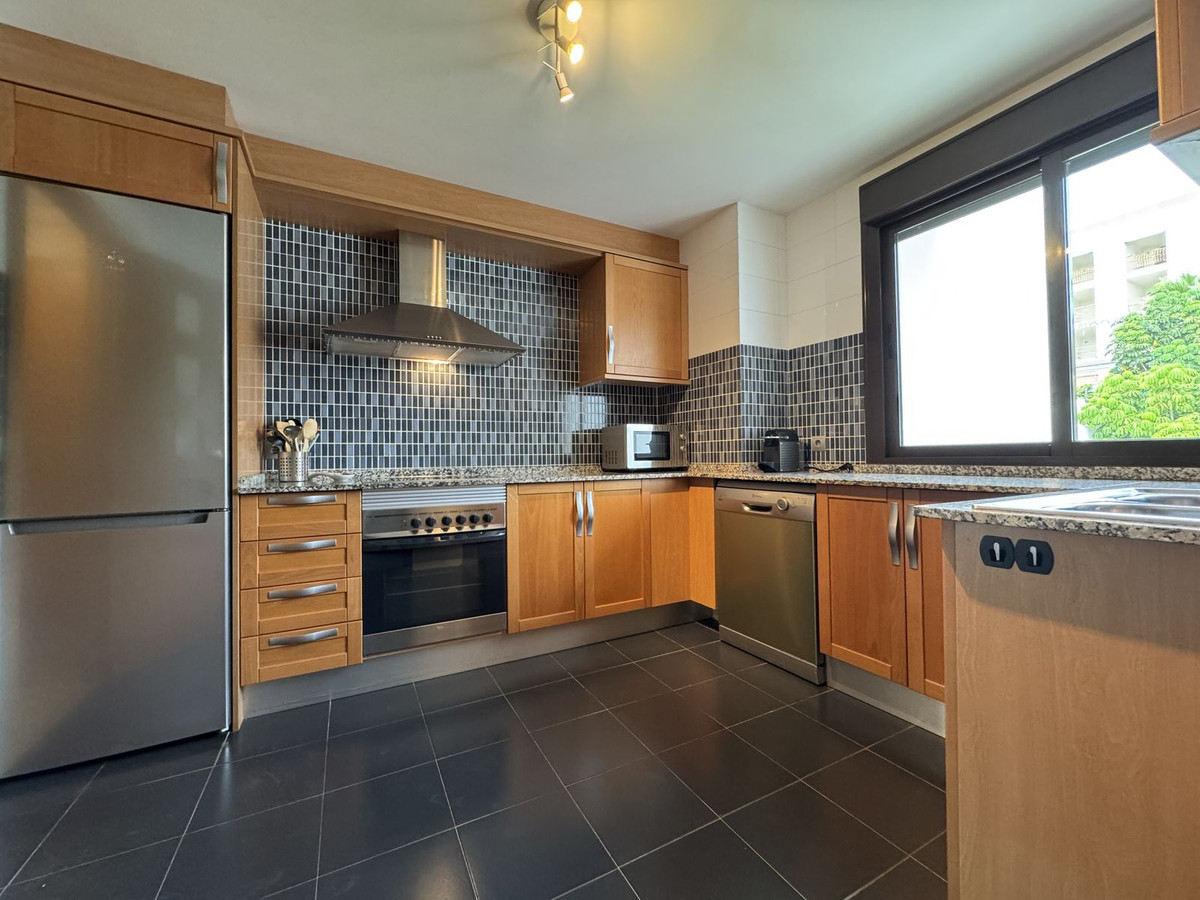 2 Bed Apartment for sale in Estepona Costa Del Sol, Málaga, Spain