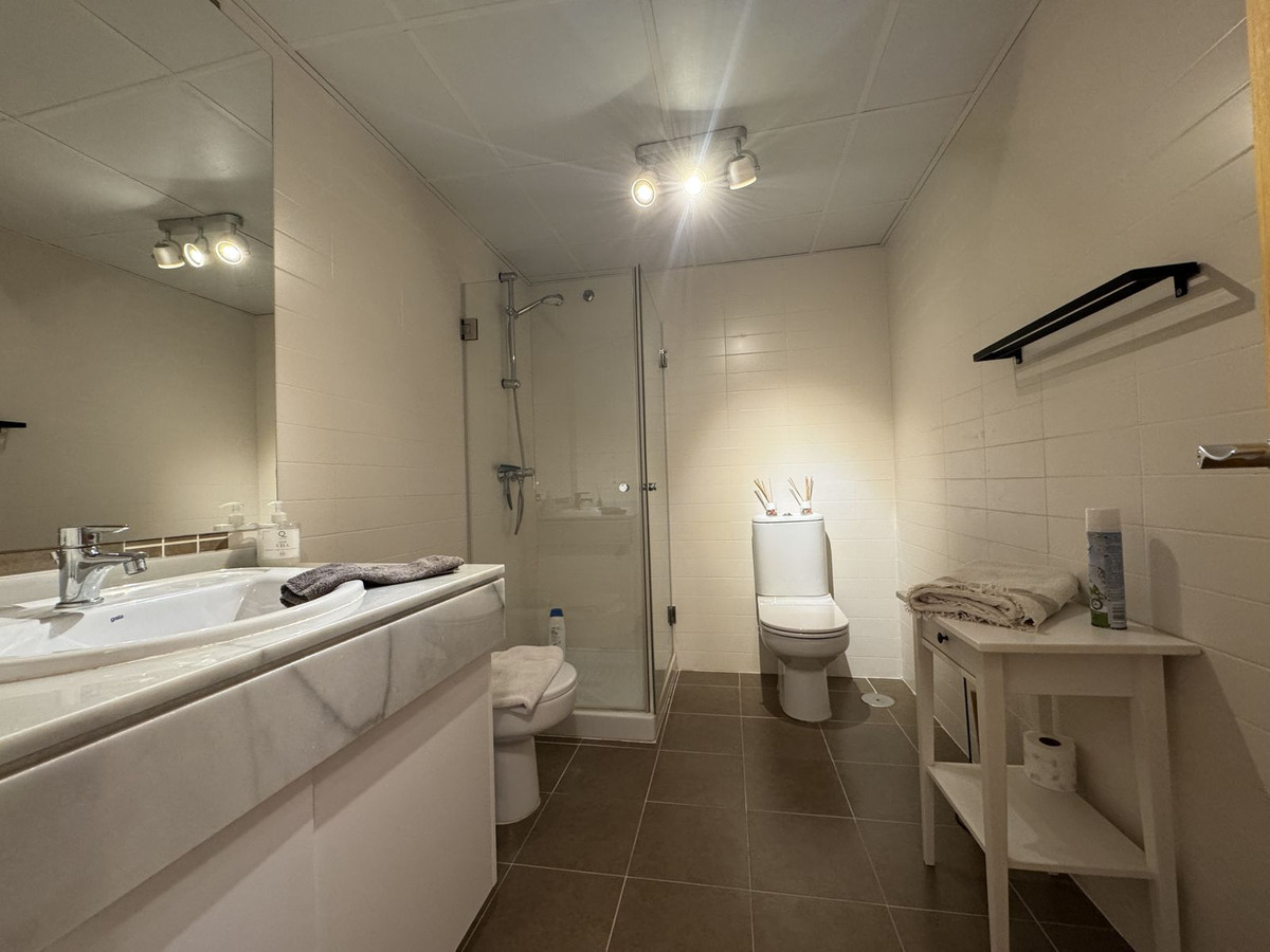 2 Bed Apartment for sale in Estepona Costa Del Sol, Málaga, Spain