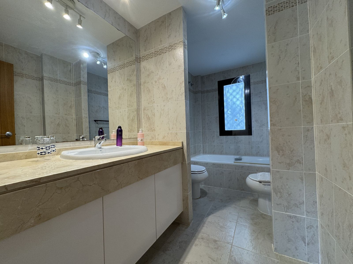 2 Bed Apartment for sale in Estepona Costa Del Sol, Málaga, Spain