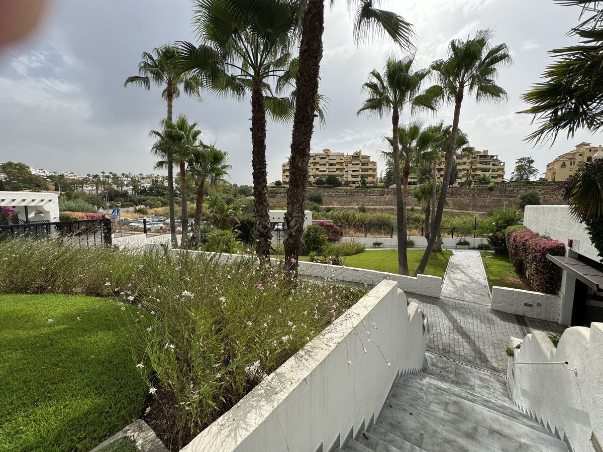 2 Bed Apartment for sale in Estepona Costa Del Sol, Málaga, Spain