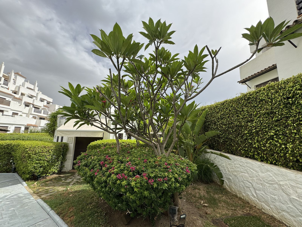 2 Bed Apartment for sale in Estepona Costa Del Sol, Málaga, Spain