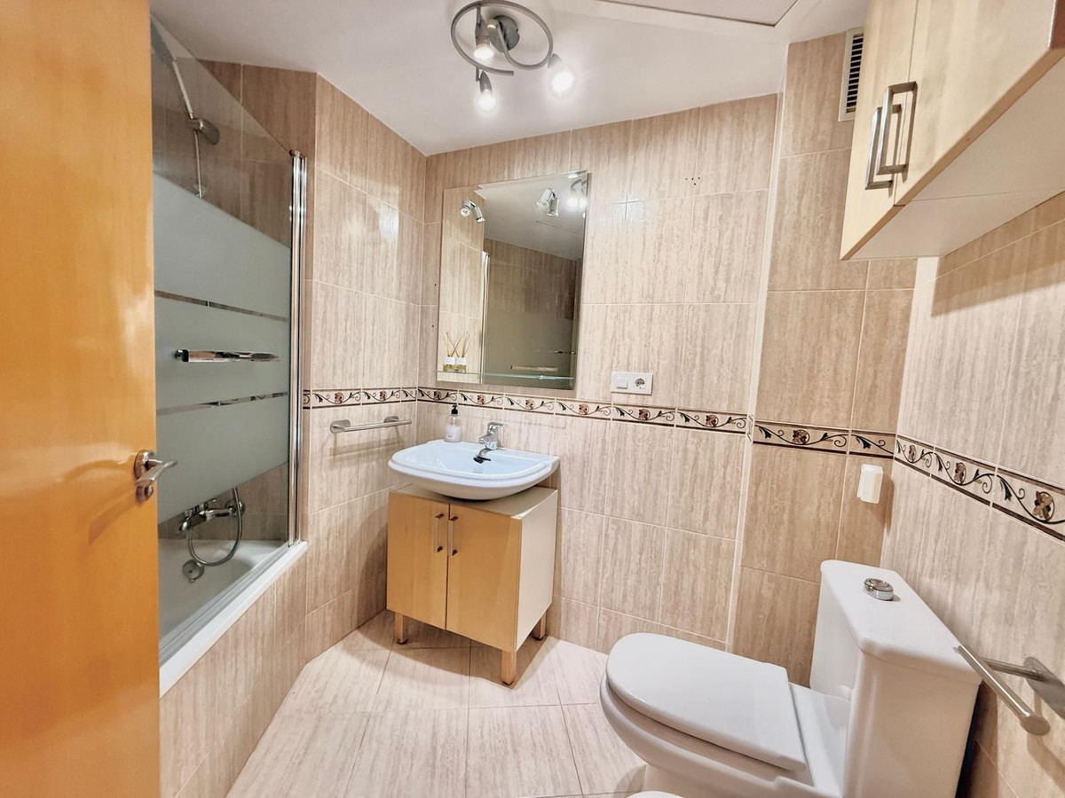 2 Bed Apartment for sale in Los Pacos Costa Del Sol, Málaga, Spain