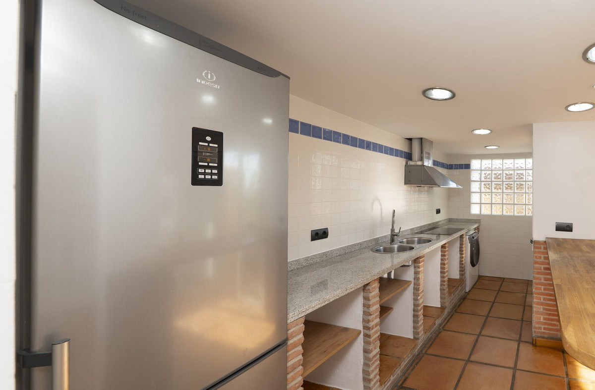 2 Bed Apartment for sale in Marbella Costa Del Sol, Málaga, Spain