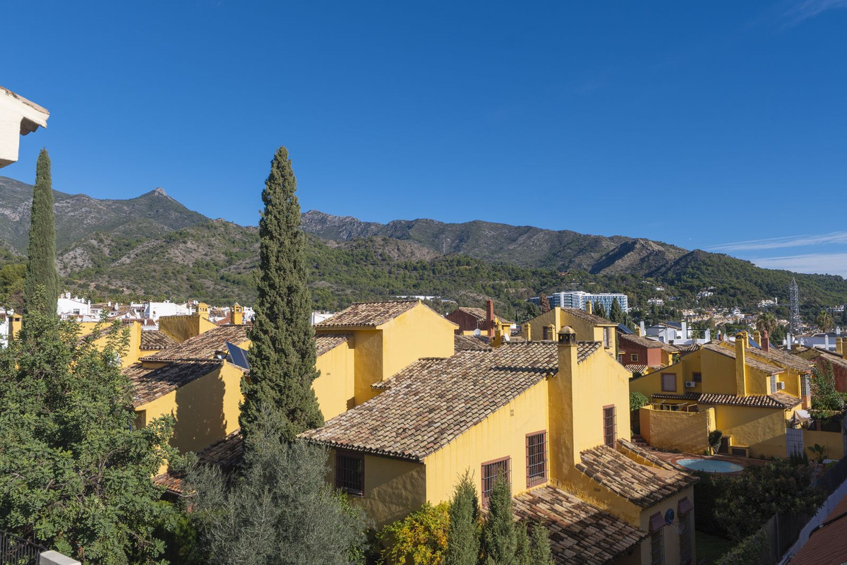 2 Bed Apartment for sale in Marbella Costa Del Sol, Málaga, Spain