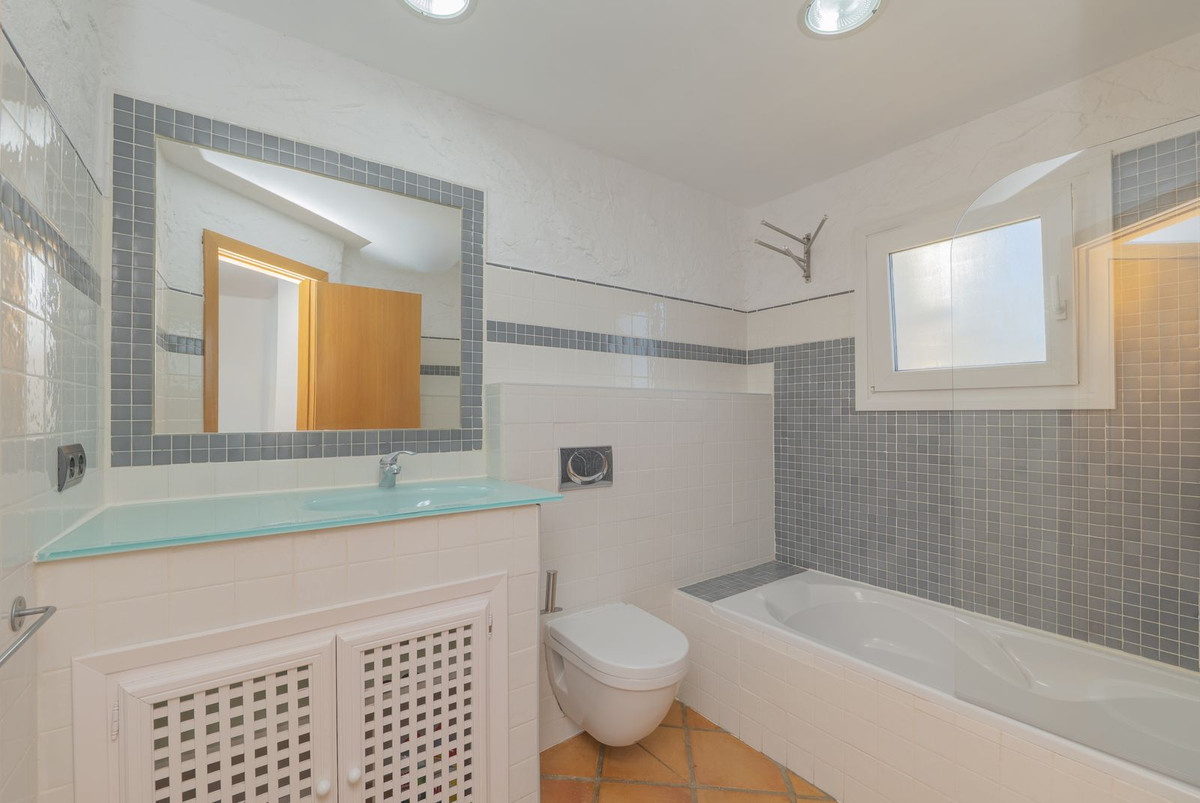 2 Bed Apartment for sale in Marbella Costa Del Sol, Málaga, Spain