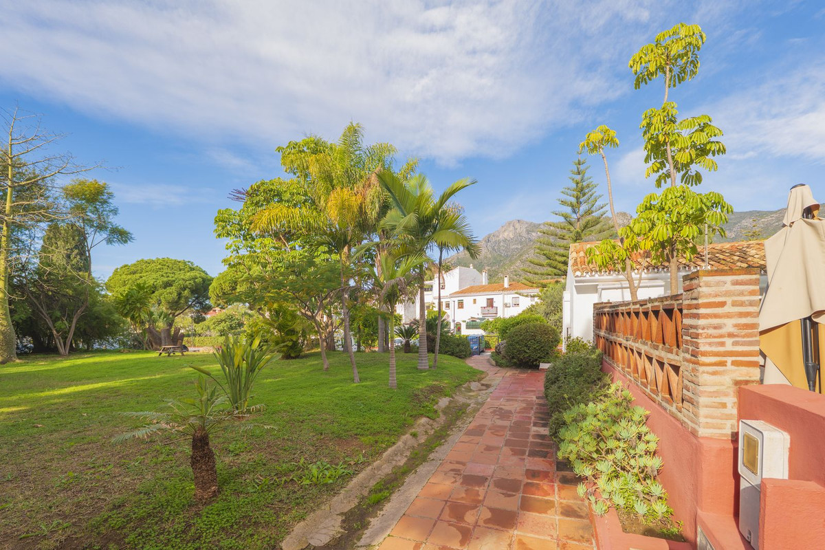 2 Bed Apartment for sale in Marbella Costa Del Sol, Málaga, Spain