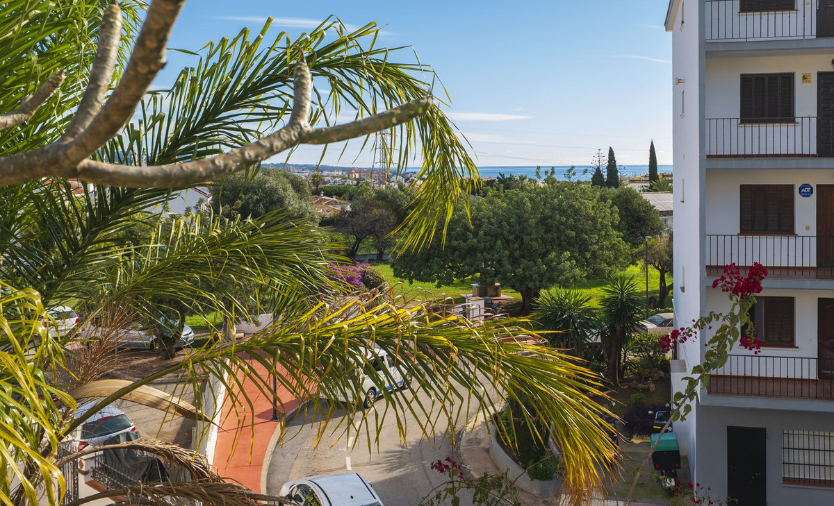 2 Bed Apartment for sale in Marbella Costa Del Sol, Málaga, Spain
