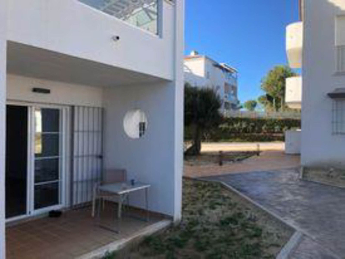 3 Bed Apartment for sale in La Duquesa Costa Del Sol, Málaga, Spain