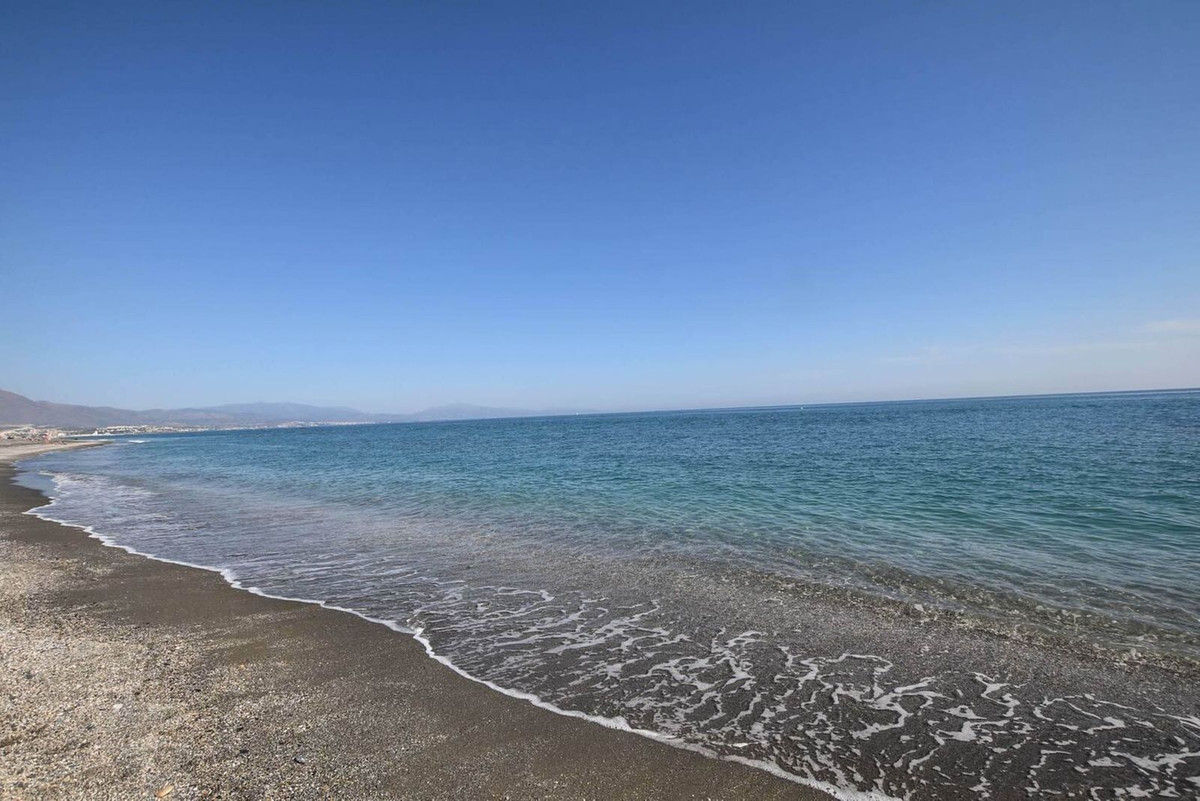 3 Bed Apartment for sale in La Duquesa Costa Del Sol, Málaga, Spain