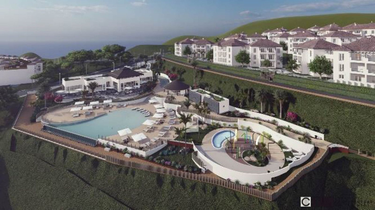 3 Bed Apartment for sale in La Duquesa Costa Del Sol, Málaga, Spain