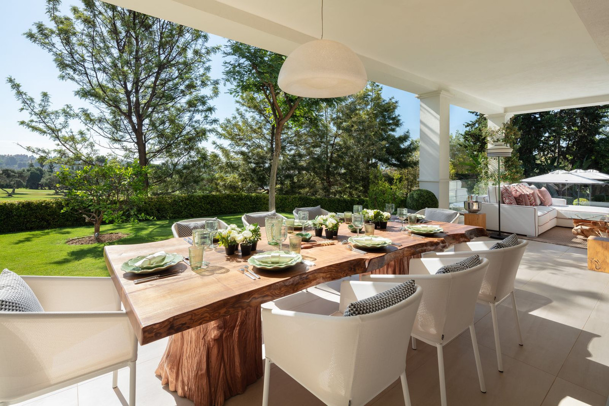 6 Bed Townhouse for sale in Aloha Costa Del Sol, Málaga, Spain