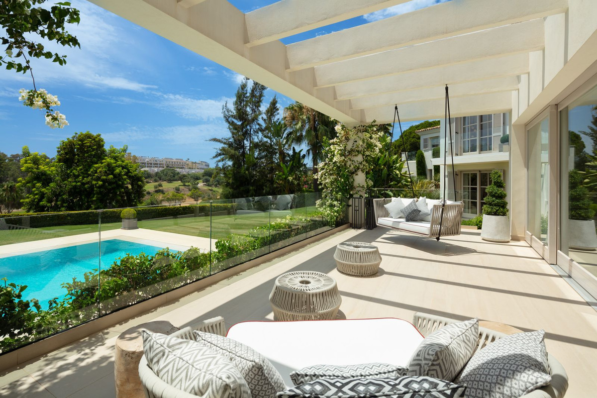 6 Bed Townhouse for sale in Aloha Costa Del Sol, Málaga, Spain