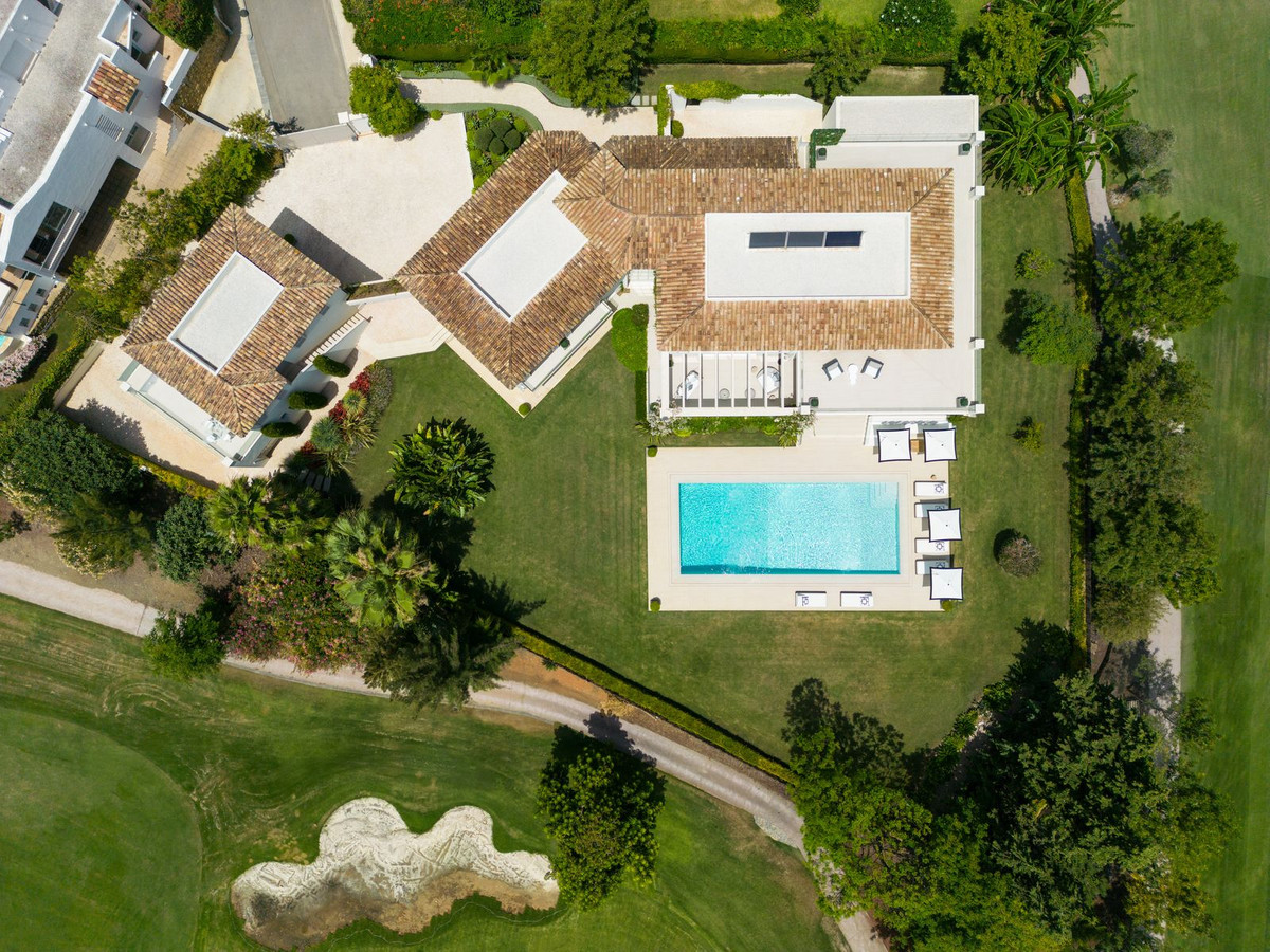6 Bed Townhouse for sale in Aloha Costa Del Sol, Málaga, Spain