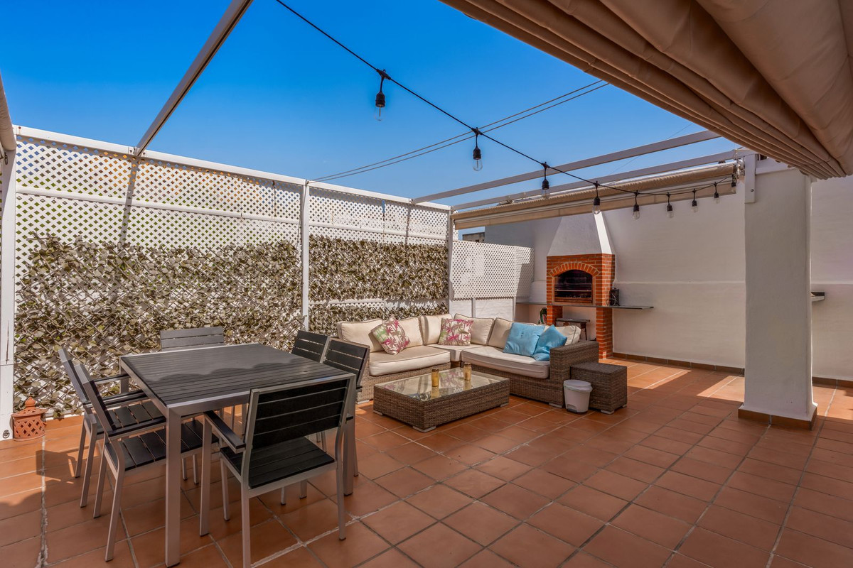 3 Bed Apartment for sale in Selwo Costa Del Sol, Málaga, Spain