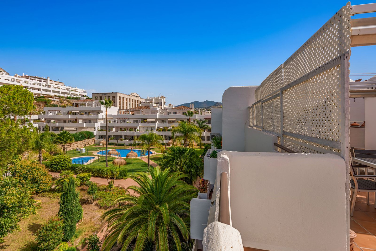 3 Bed Apartment for sale in Selwo Costa Del Sol, Málaga, Spain