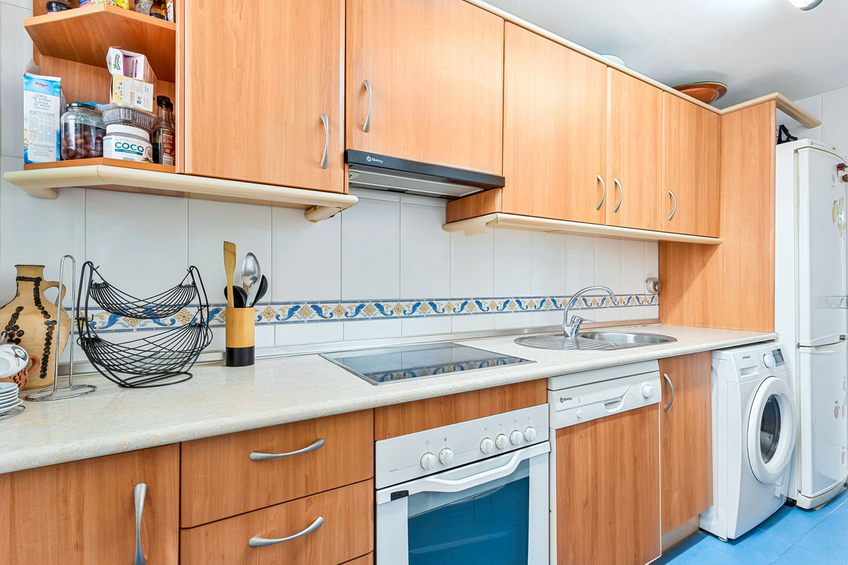 3 Bed Apartment for sale in Selwo Costa Del Sol, Málaga, Spain