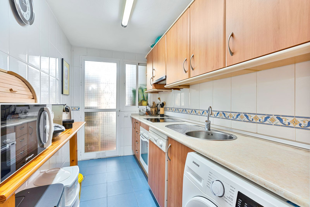 3 Bed Apartment for sale in Selwo Costa Del Sol, Málaga, Spain