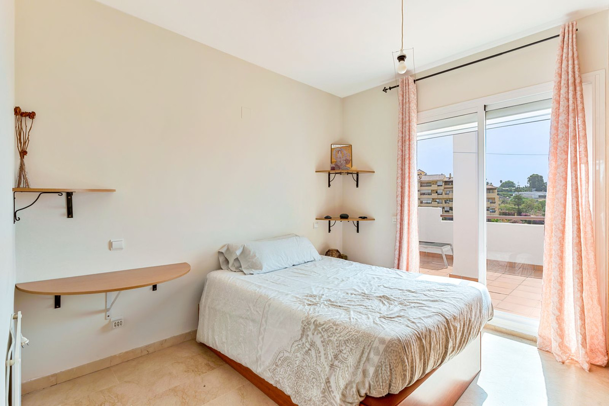 3 Bed Apartment for sale in Selwo Costa Del Sol, Málaga, Spain