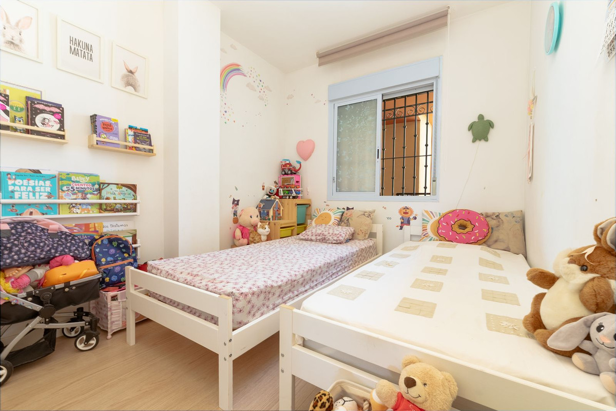 Se vende Apartamento en Planta Última de 2 dormitorios en Costa Del Sol, Málaga, España