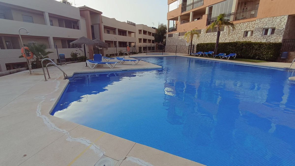 Se vende Apartamento en Planta Última de 2 dormitorios en Costa Del Sol, Málaga, España