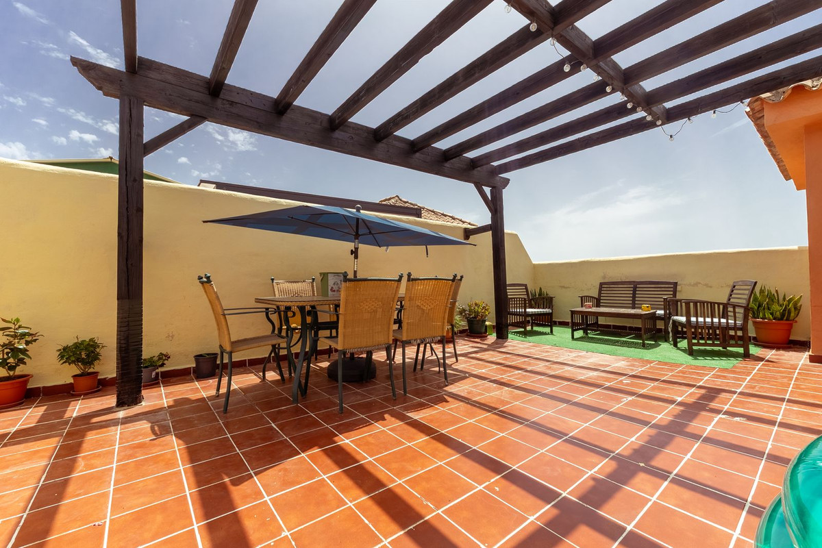Se vende Apartamento en Planta Última de 2 dormitorios en Costa Del Sol, Málaga, España