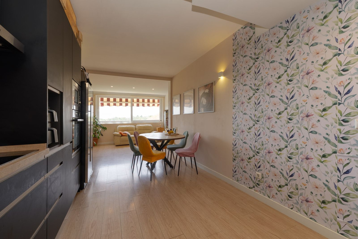Se vende Apartamento en Planta Última de 2 dormitorios en Costa Del Sol, Málaga, España