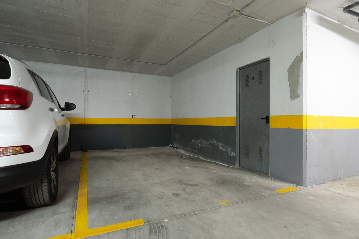 Se vende Apartamento en Planta Última de 2 dormitorios en Costa Del Sol, Málaga, España