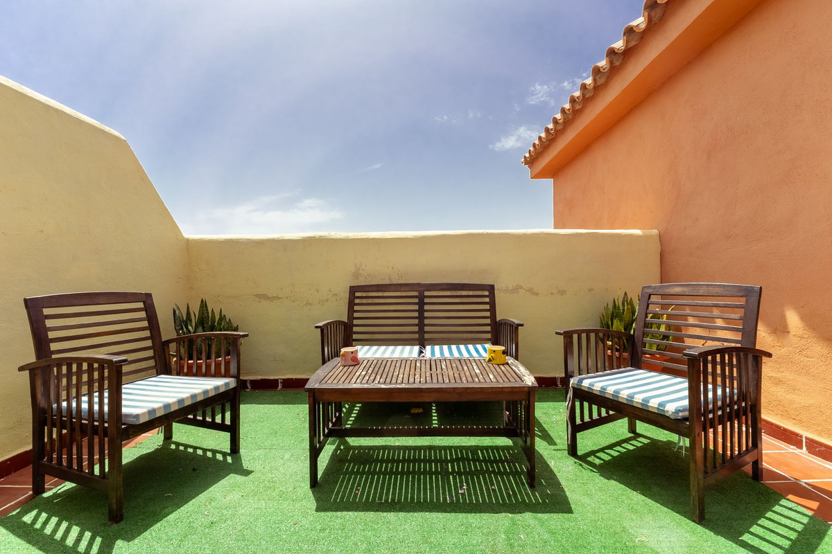 Se vende Apartamento en Planta Última de 2 dormitorios en Costa Del Sol, Málaga, España