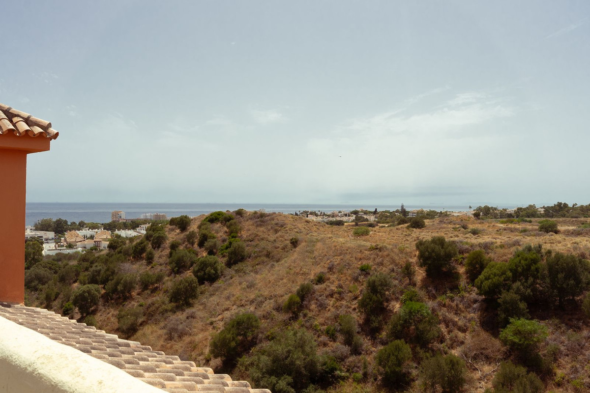 Se vende Apartamento en Planta Última de 2 dormitorios en Costa Del Sol, Málaga, España