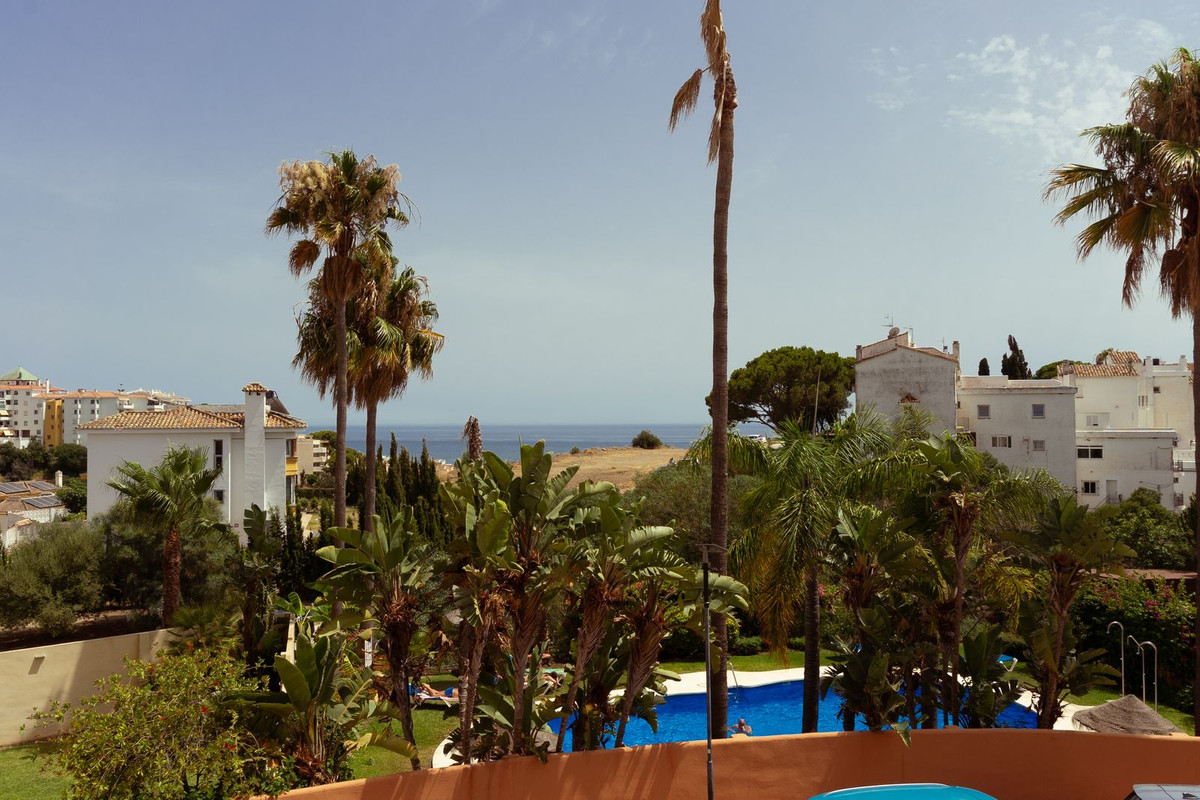 Se vende Apartamento en Planta Última de 2 dormitorios en Costa Del Sol, Málaga, España