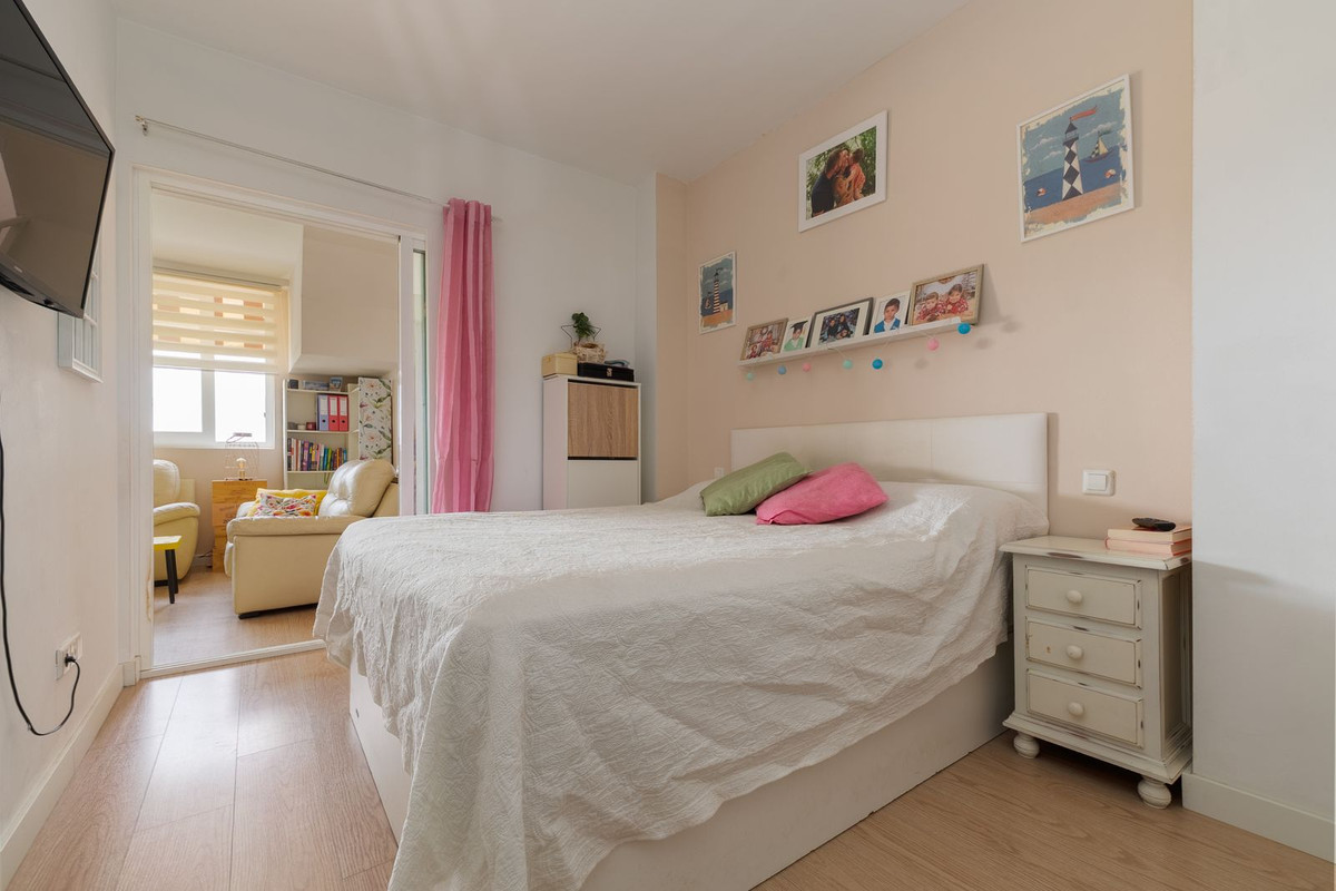 Se vende Apartamento en Planta Última de 2 dormitorios en Costa Del Sol, Málaga, España
