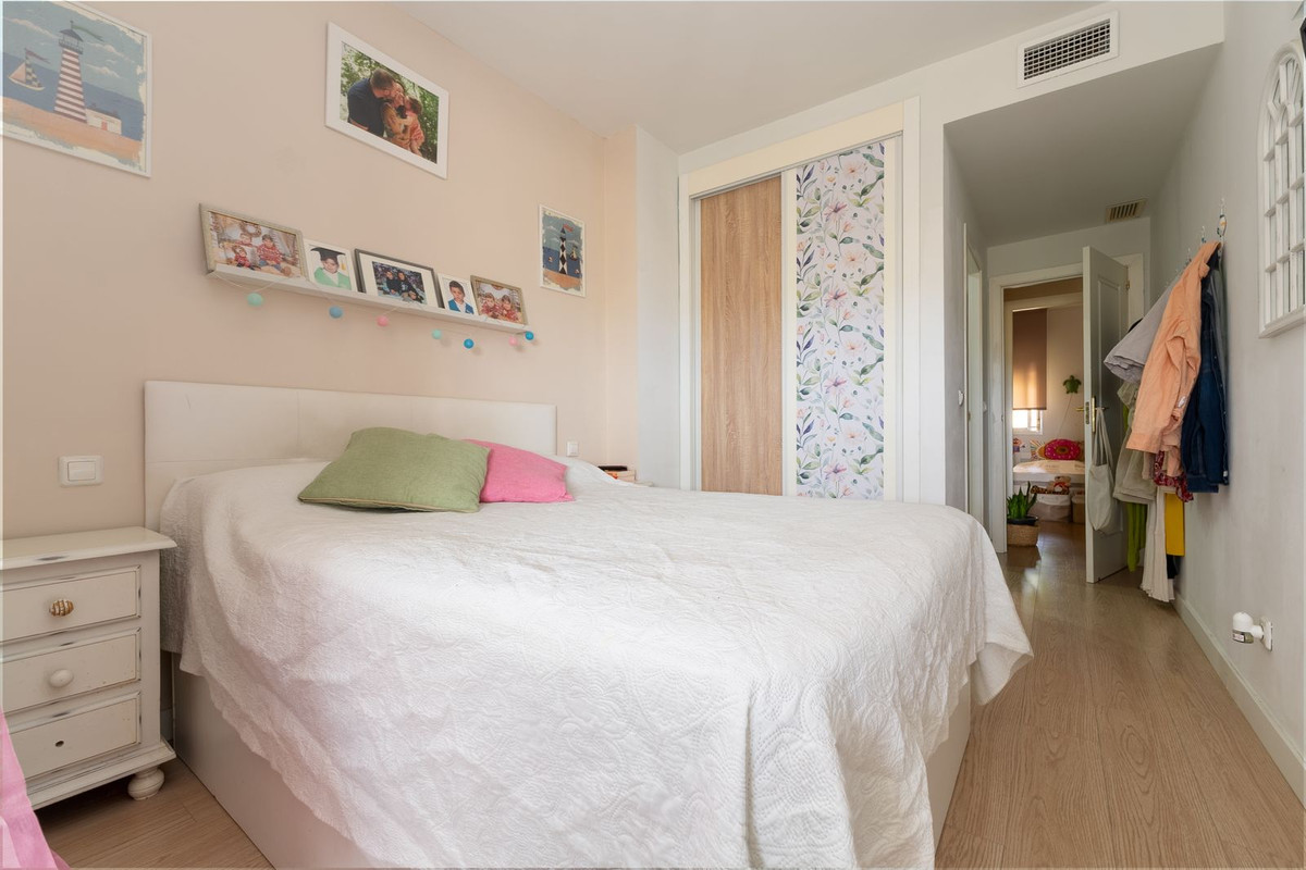 Se vende Apartamento en Planta Última de 2 dormitorios en Costa Del Sol, Málaga, España
