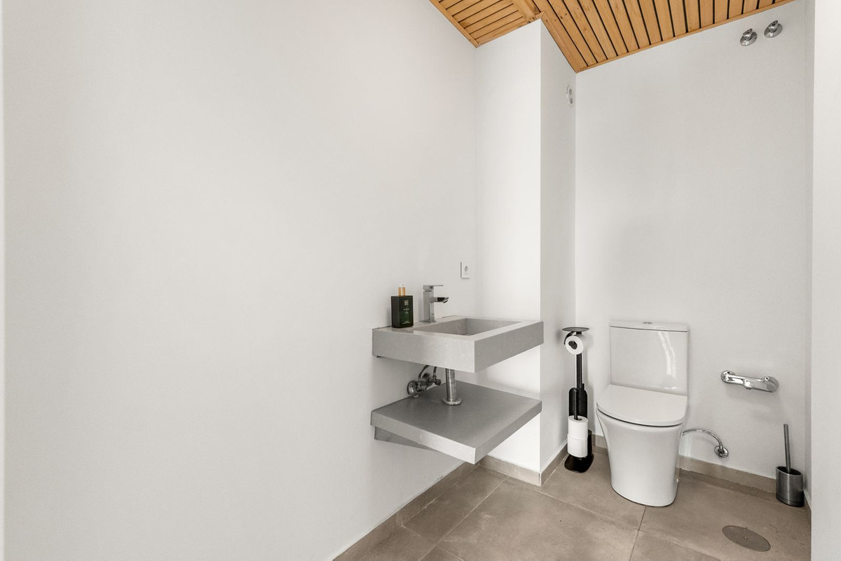 4 Bed Townhouse for sale in Nueva Andalucía Costa Del Sol, Málaga, Spain