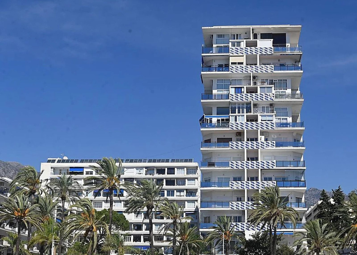 2 Bed Apartment for sale in Marbella Costa Del Sol, Málaga, Spain