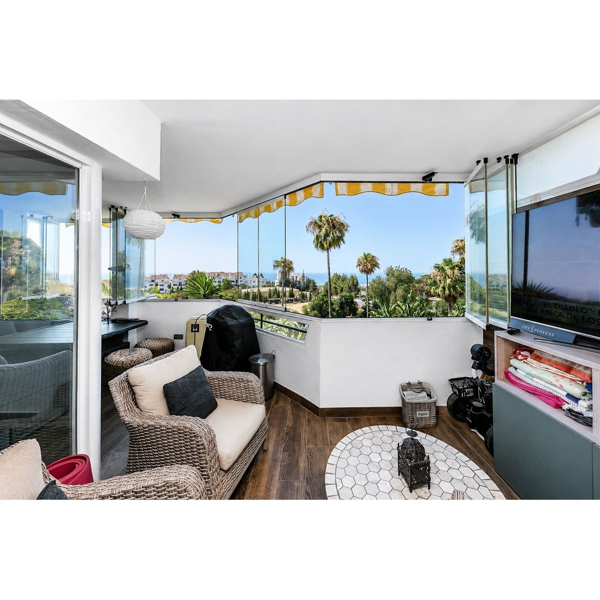 2 Bed Apartment for sale in Mijas Costa Del Sol, Málaga, Spain