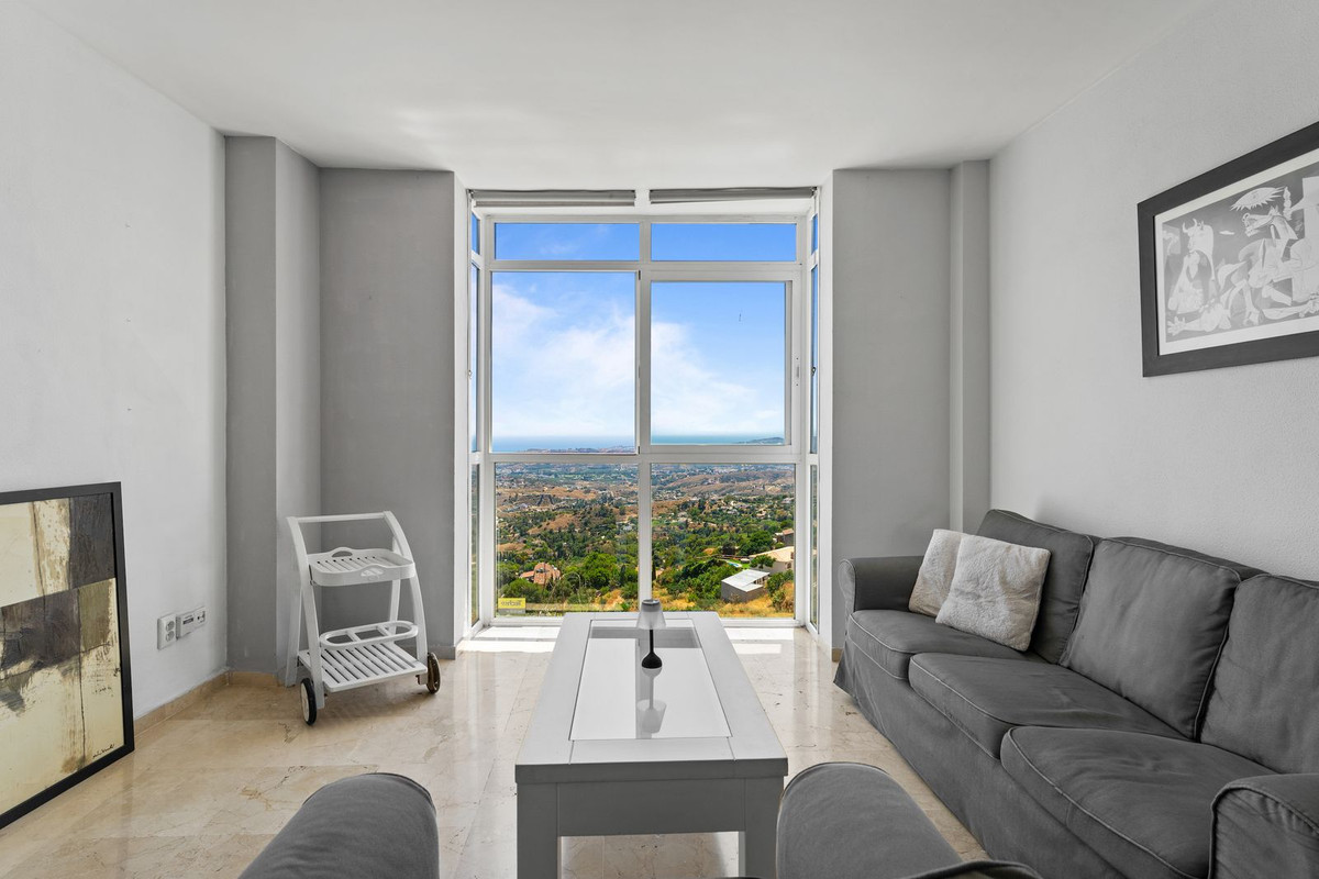 2 Bed Apartment for sale in Mijas Costa Del Sol, Málaga, Spain
