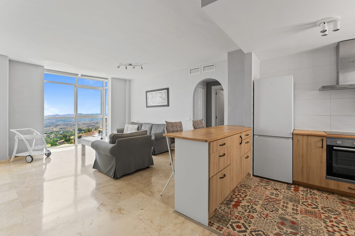 2 Bed Apartment for sale in Mijas Costa Del Sol, Málaga, Spain