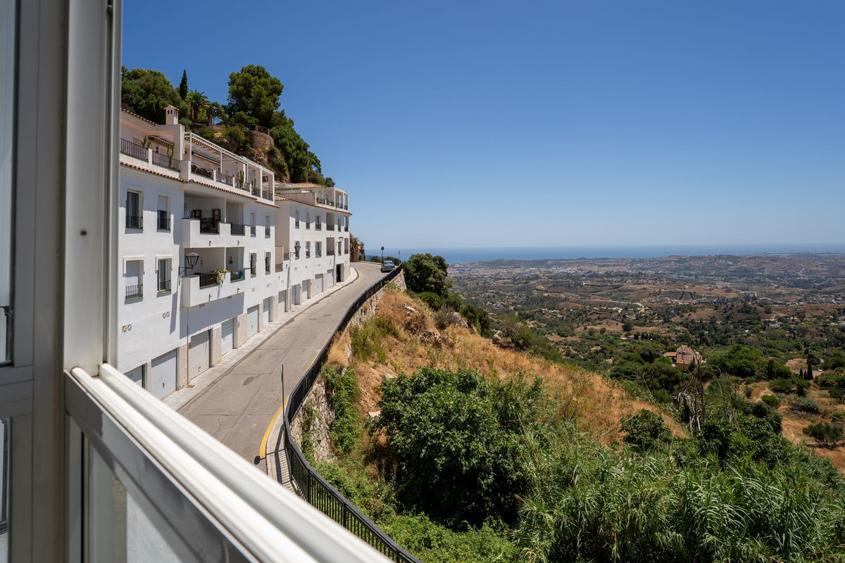 2 Bed Apartment for sale in Mijas Costa Del Sol, Málaga, Spain