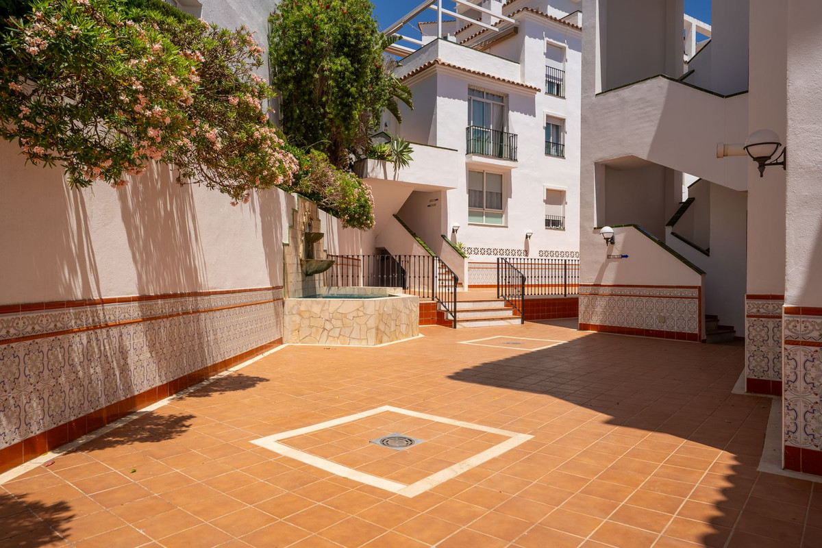 2 Bed Apartment for sale in Mijas Costa Del Sol, Málaga, Spain