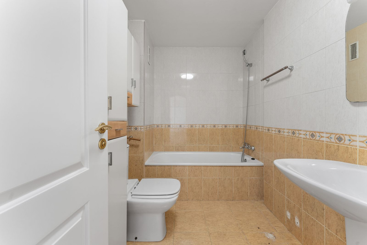 2 Bed Apartment for sale in Mijas Costa Del Sol, Málaga, Spain