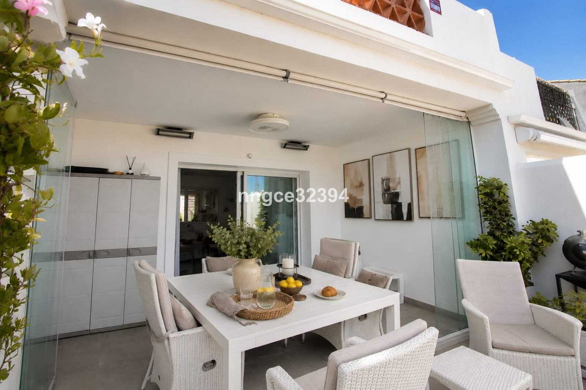 4 Bed Townhouse for sale in New Golden Mile Costa Del Sol, Málaga, Spain