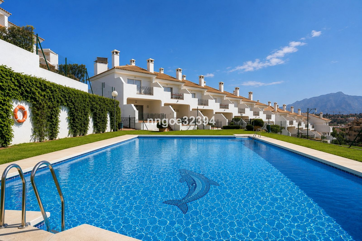 4 Bed Townhouse for sale in New Golden Mile Costa Del Sol, Málaga, Spain