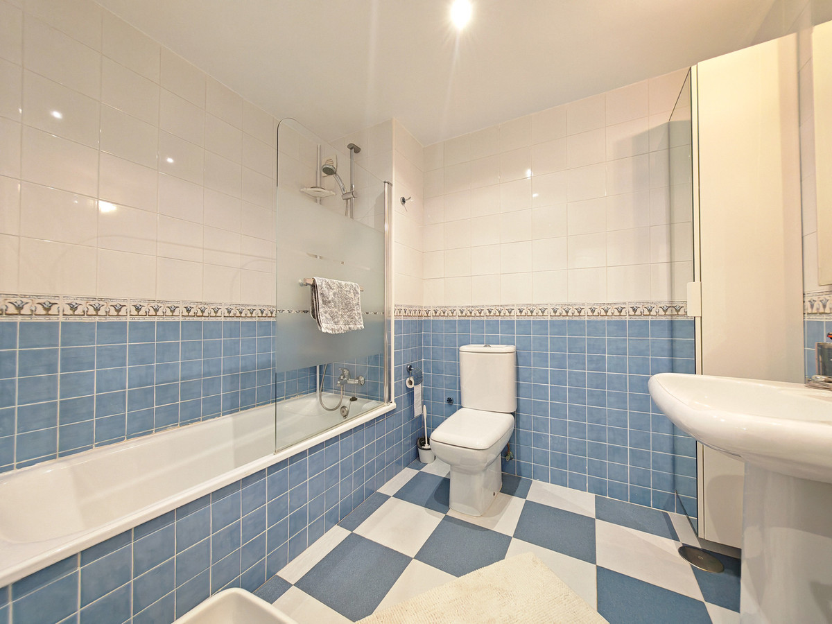 2 Bed Apartment for sale in Reserva De Marbella Costa Del Sol, Málaga, Spain